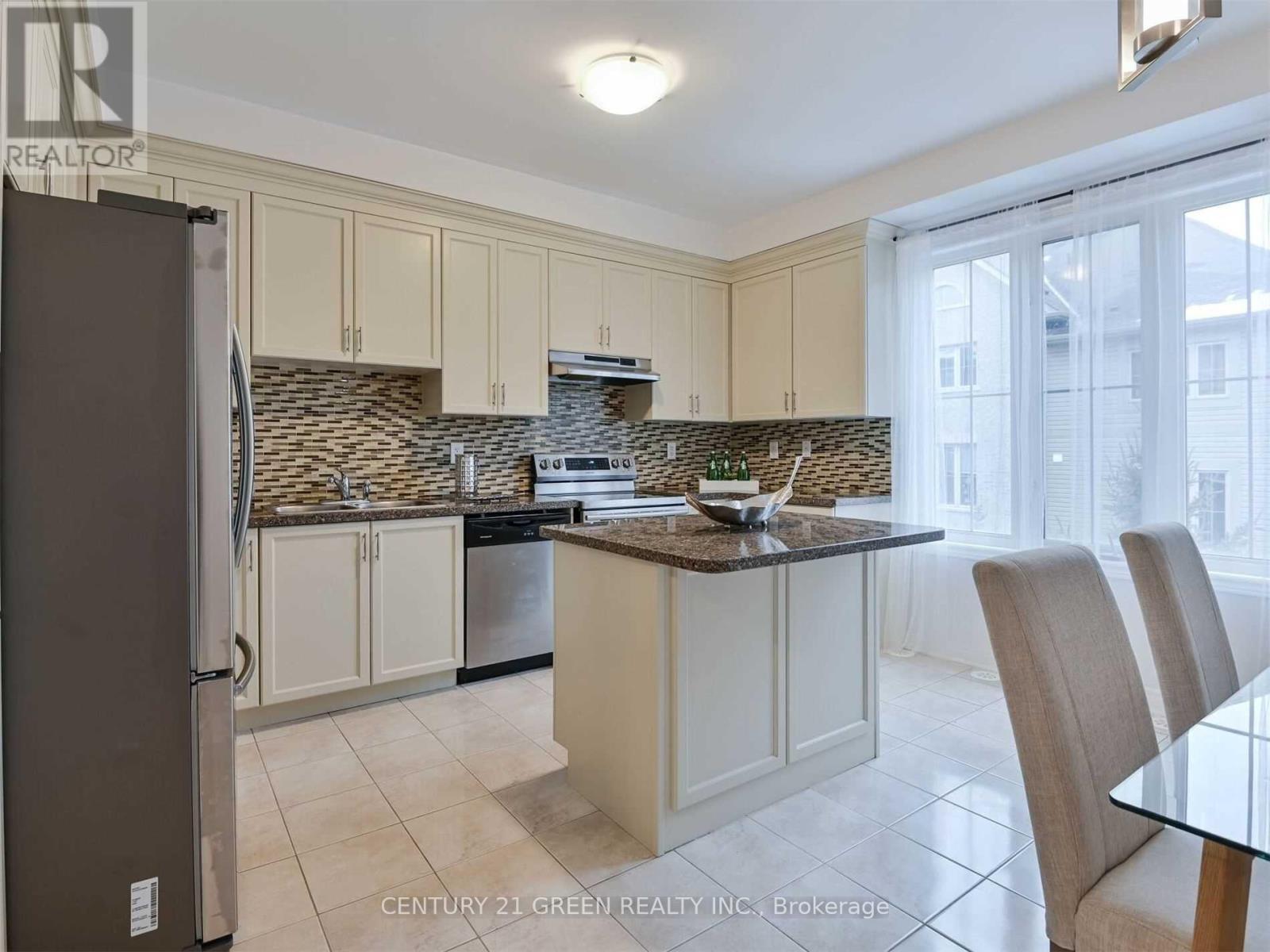 41 Cedar Lake Crescent, Brampton, Ontario  L6Y 0P9 - Photo 9 - W13047228