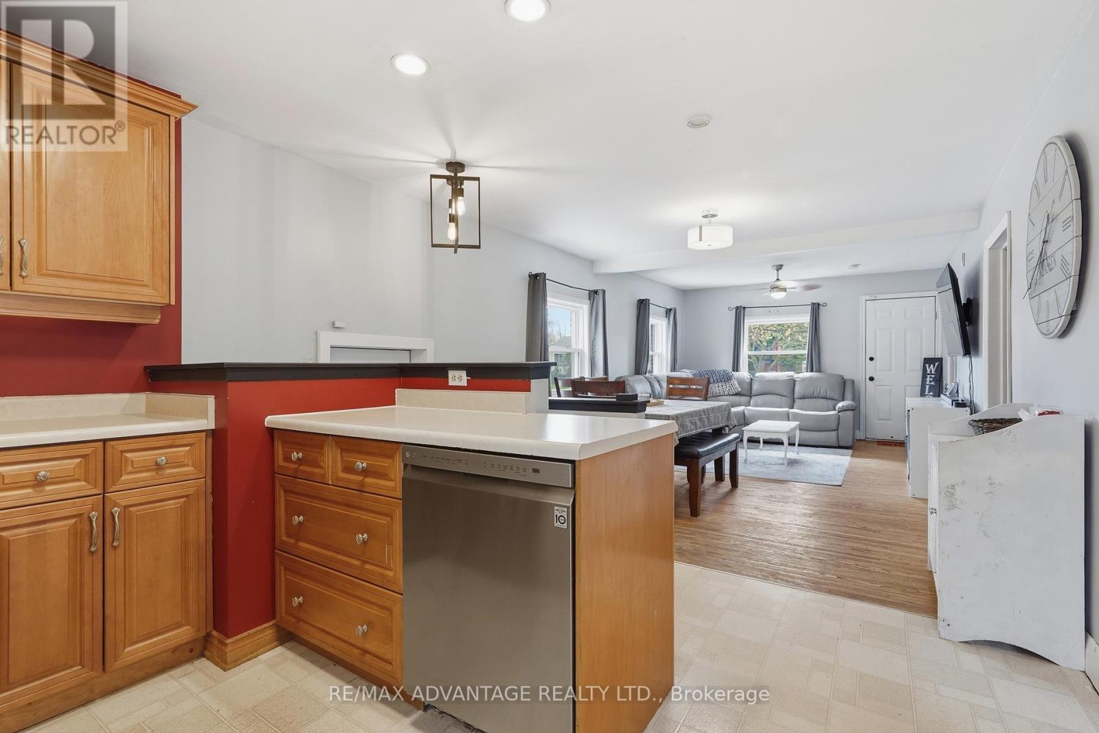 186 Emerson Avenue, London South, Ontario  N5Z 3L7 - Photo 11 - X13047168