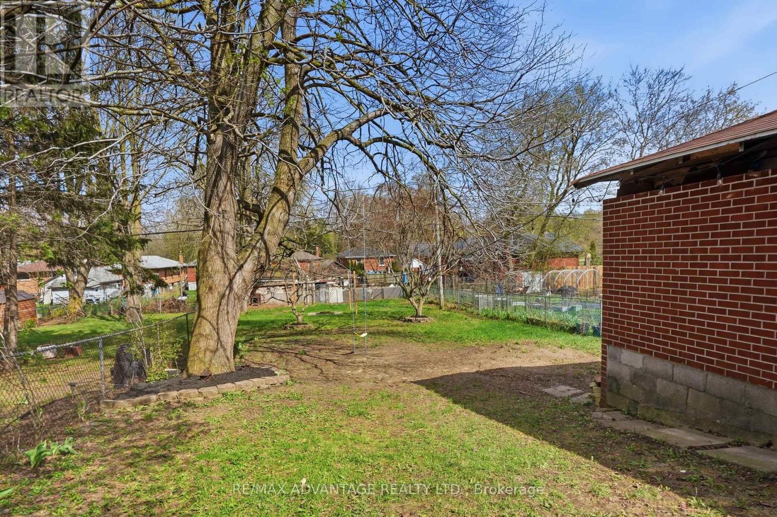 186 Emerson Avenue, London South, Ontario  N5Z 3L7 - Photo 38 - X13047168