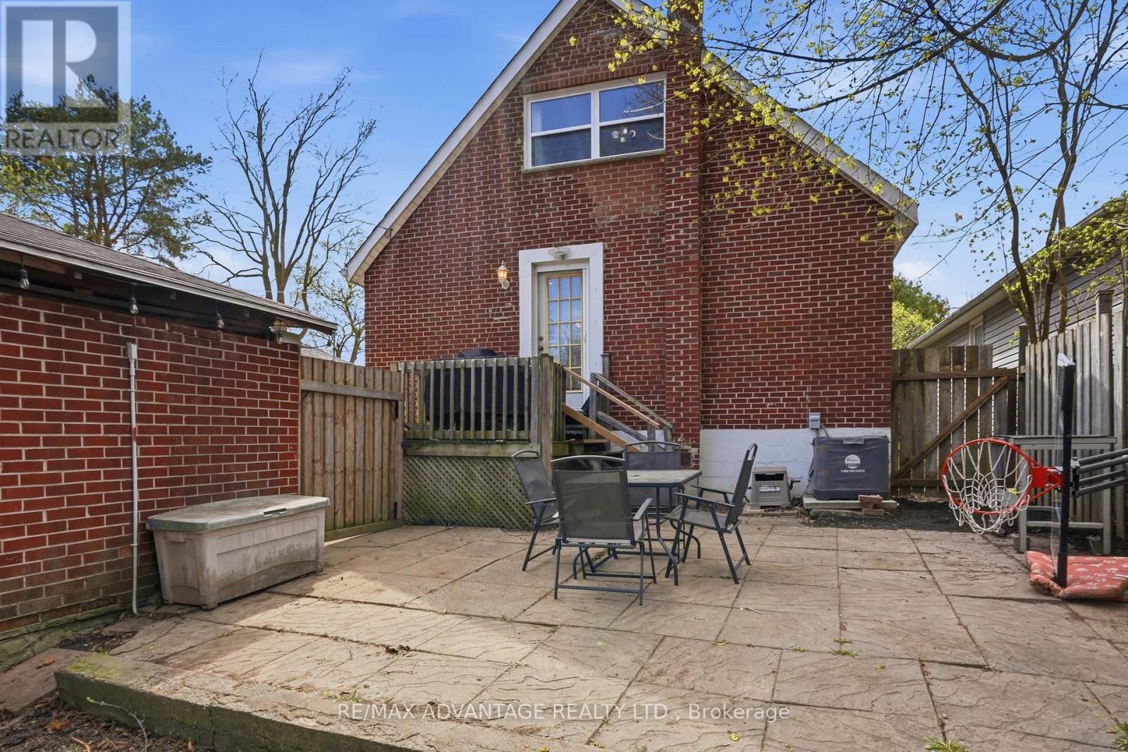 186 Emerson Avenue, London South, Ontario  N5Z 3L7 - Photo 34 - X13047168