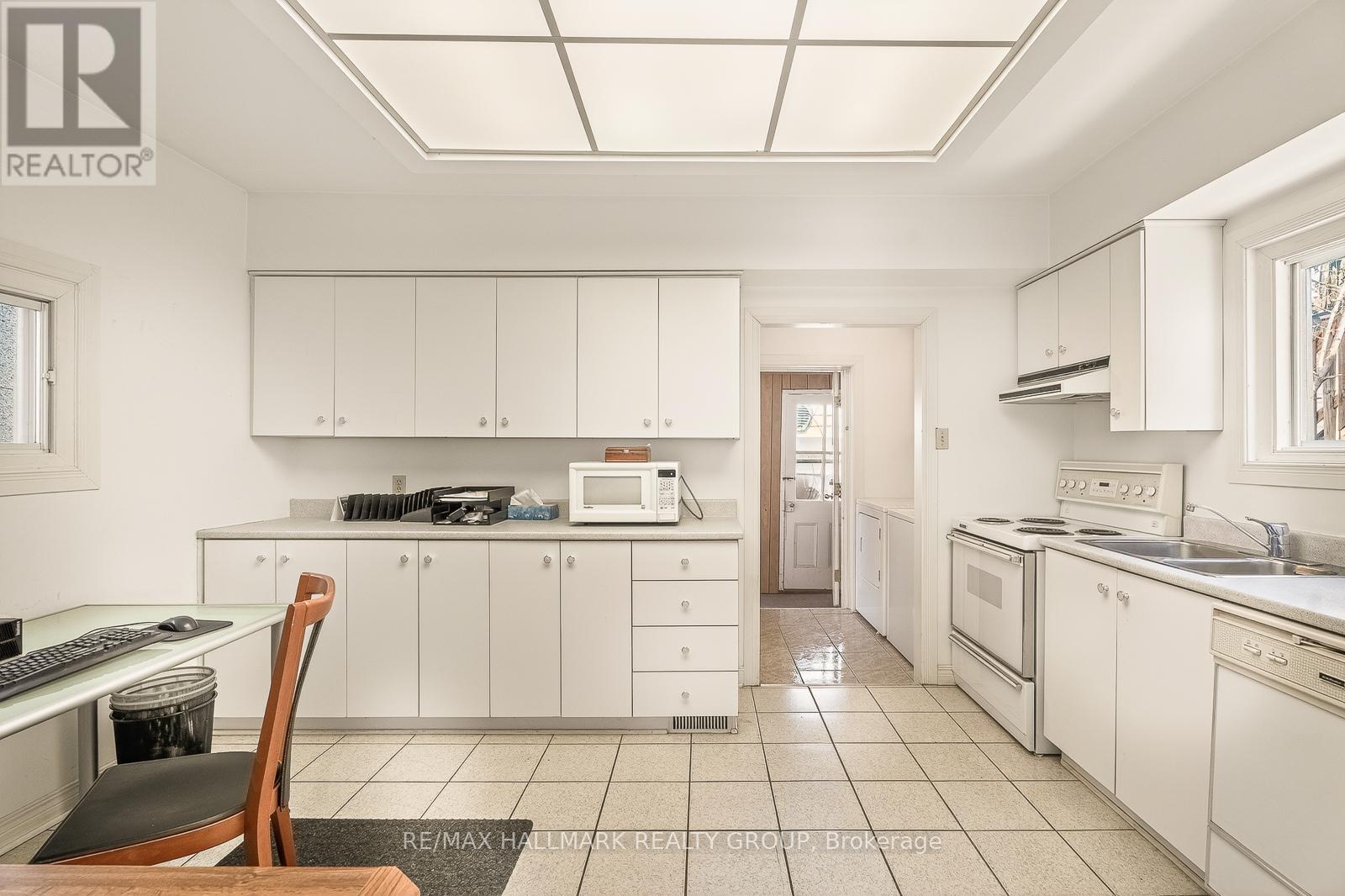 89 Waverley Street, Ottawa, Ontario  K2P 0V1 - Photo 18 - X13048780