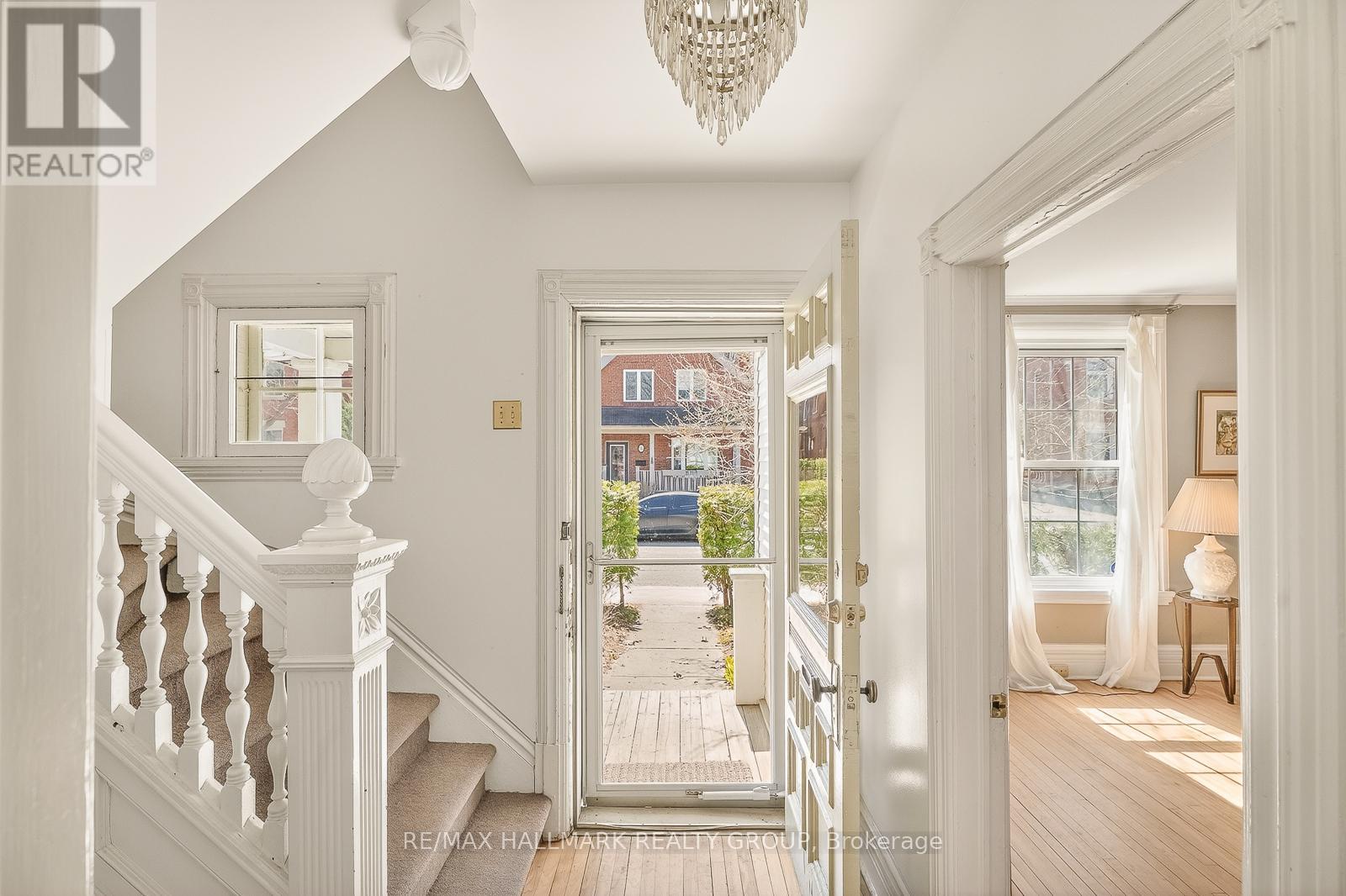 89 Waverley Street, Ottawa, Ontario  K2P 0V1 - Photo 4 - X13048780