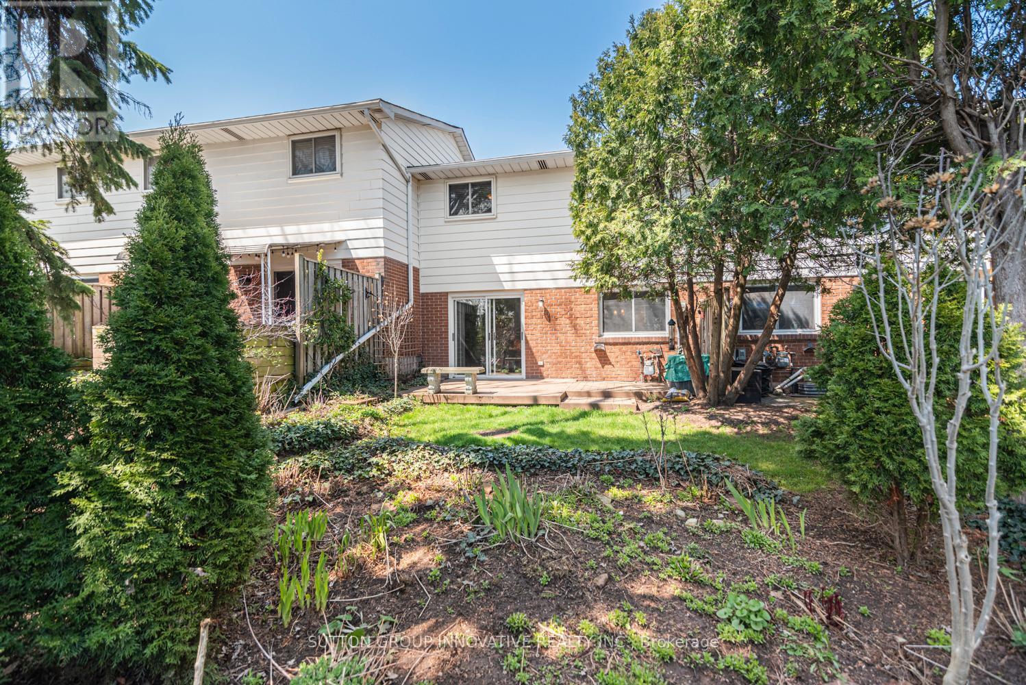 4 - 457 Woodview Road, Burlington, Ontario  L7N 2Z9 - Photo 39 - W13049648