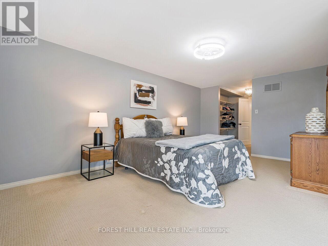 4174 ROSSLAND CRESCENT Mississauga (Erin Mills), ON L5L 4B5