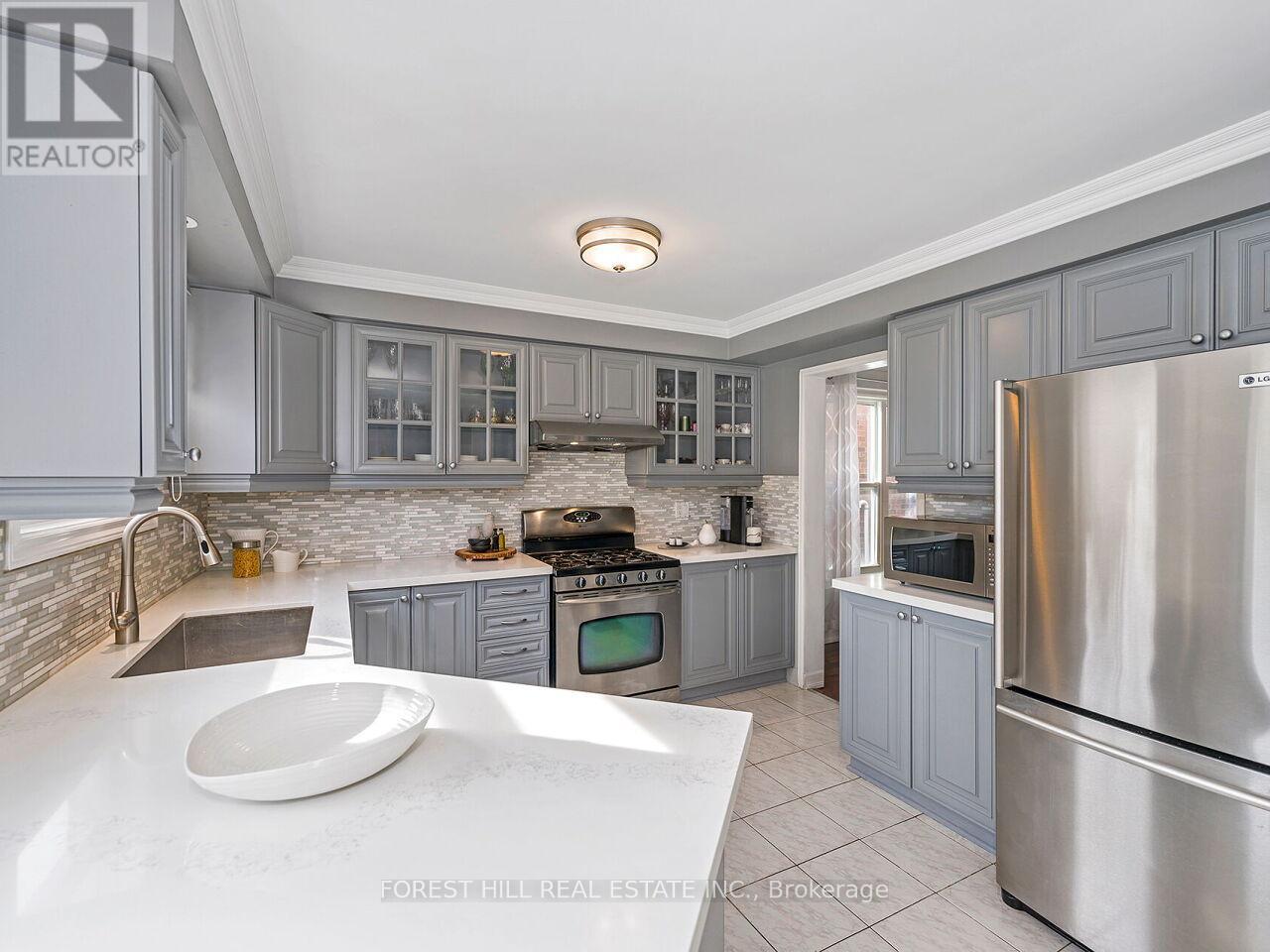 4174 Rossland Crescent, Mississauga, Ontario  L5L 4B5 - Photo 11 - W13049802