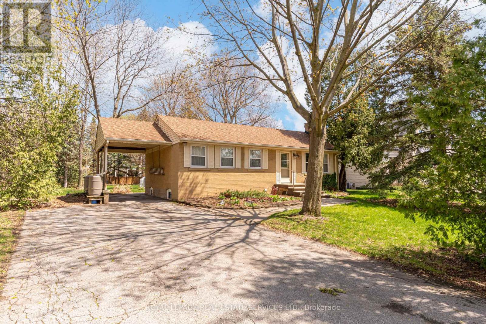 561 Maplehurst Avenue, Oakville, Ontario  L6L 4Y8 - Photo 10 - W13049804