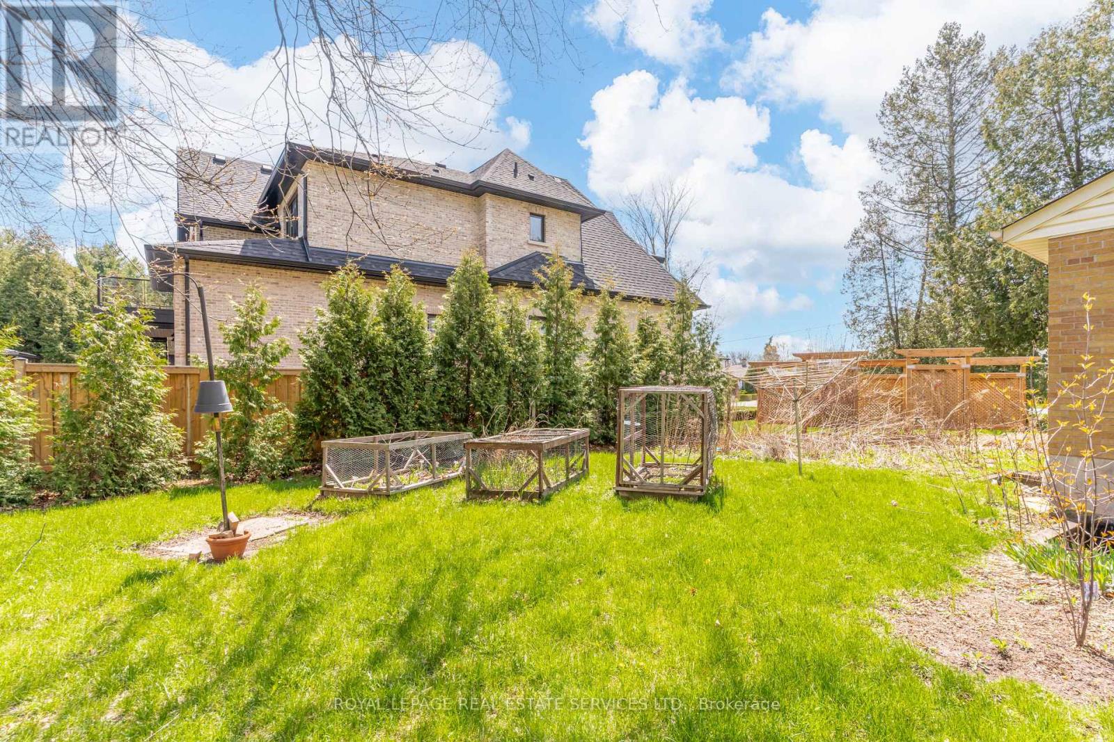 561 Maplehurst Avenue, Oakville, Ontario  L6L 4Y8 - Photo 22 - W13049804