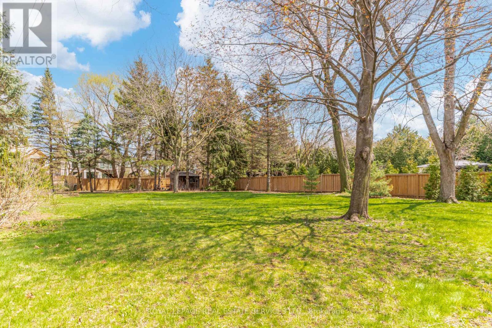 561 Maplehurst Avenue, Oakville, Ontario  L6L 4Y8 - Photo 25 - W13049804