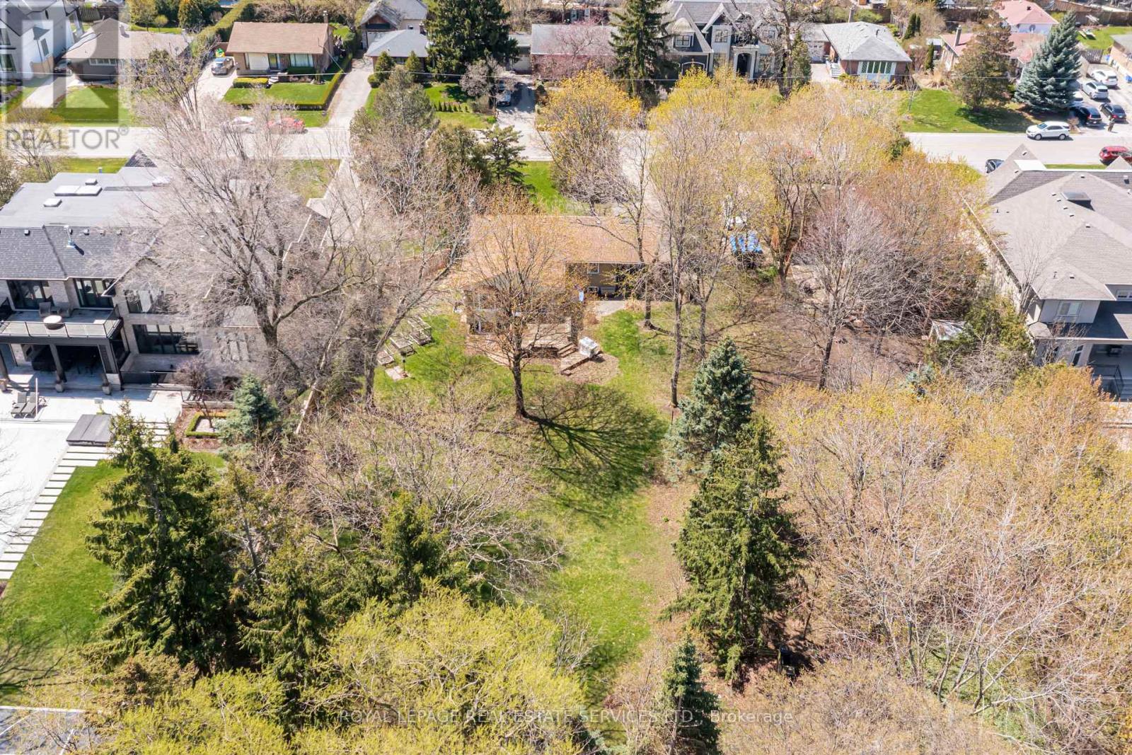 561 Maplehurst Avenue, Oakville, Ontario  L6L 4Y8 - Photo 34 - W13049804