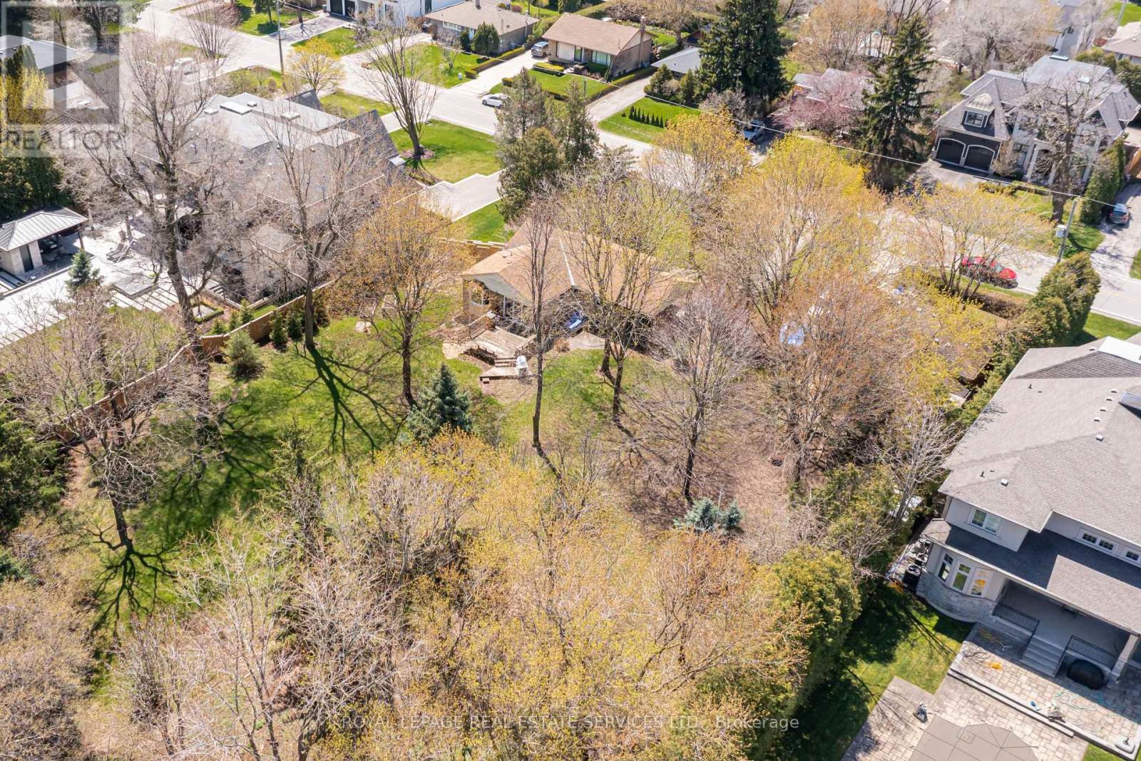 561 Maplehurst Avenue, Oakville, Ontario  L6L 4Y8 - Photo 36 - W13049804