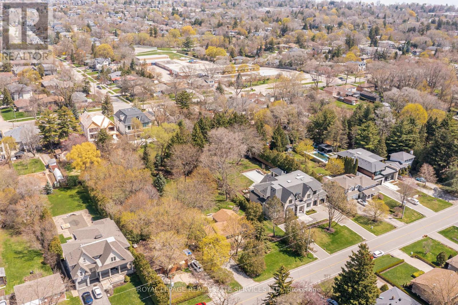 561 Maplehurst Avenue, Oakville, Ontario  L6L 4Y8 - Photo 41 - W13049804