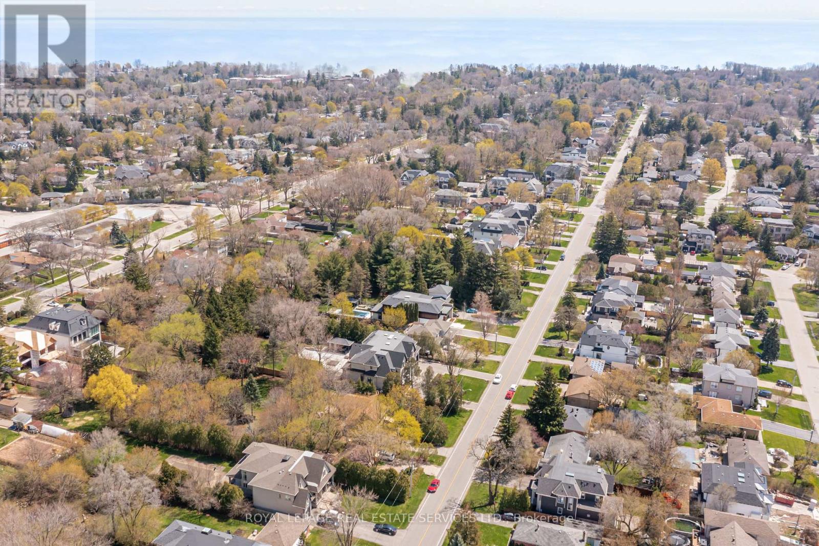 561 Maplehurst Avenue, Oakville, Ontario  L6L 4Y8 - Photo 44 - W13049804