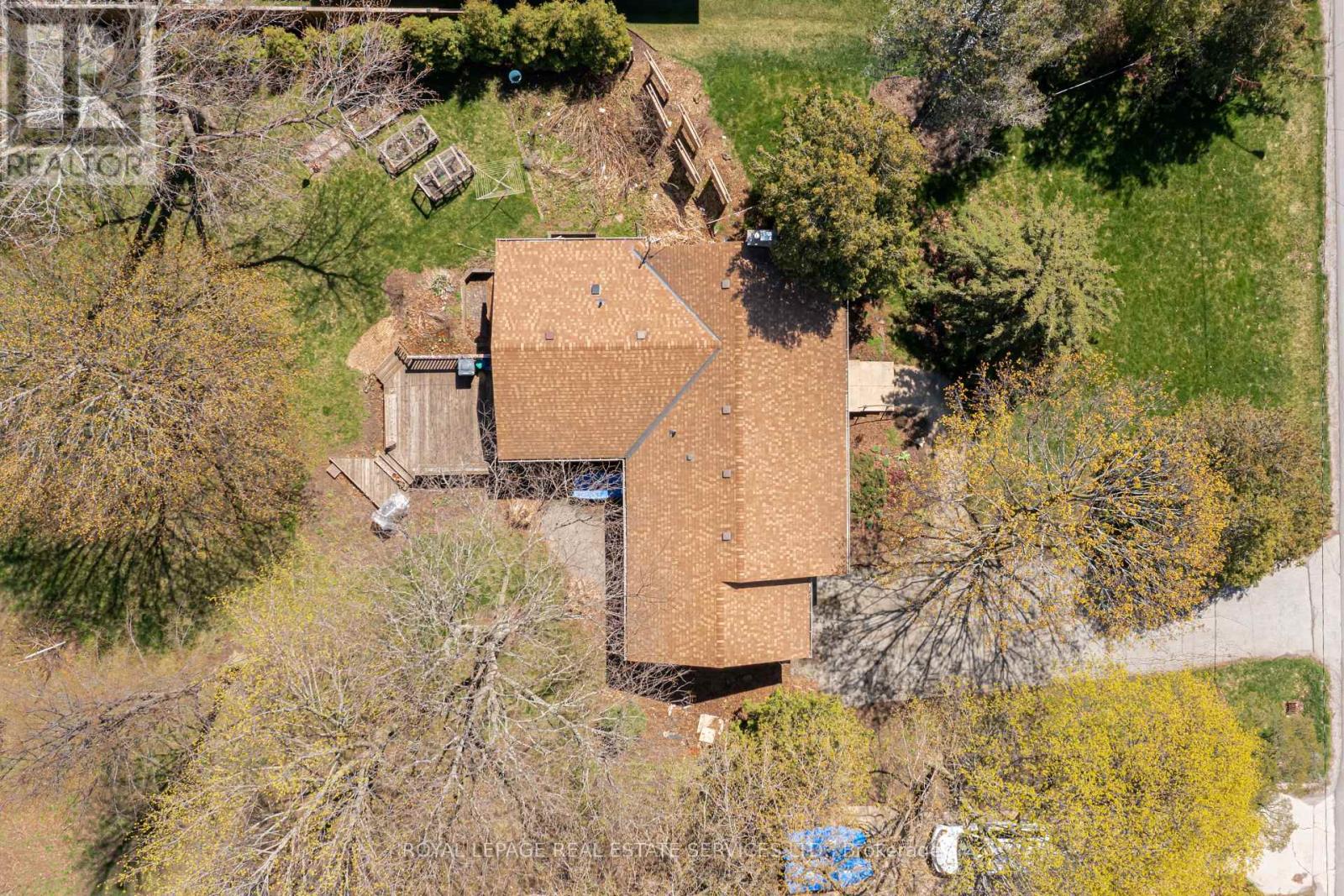 561 Maplehurst Avenue, Oakville, Ontario  L6L 4Y8 - Photo 6 - W13049804