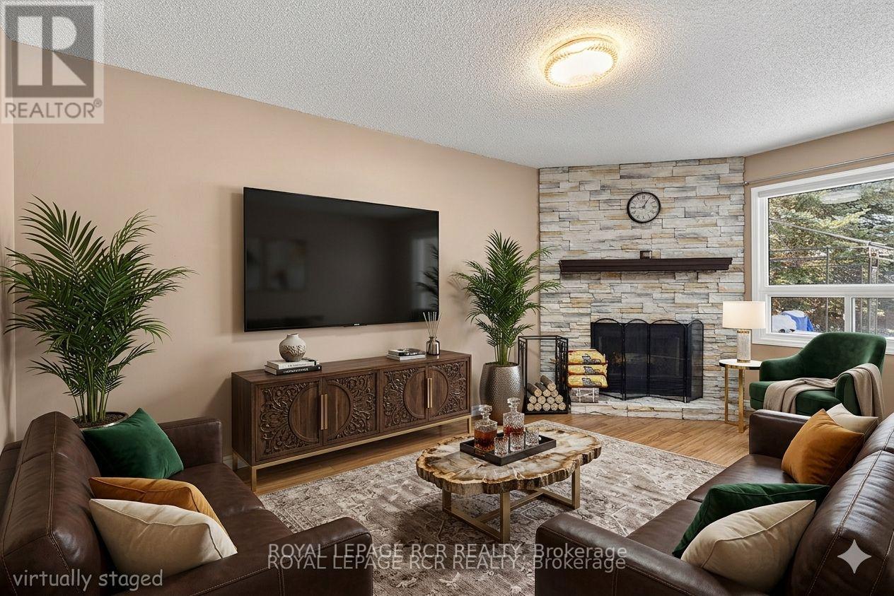 21 Webster Way, Halton Hills, Ontario  L7G 5J7 - Photo 11 - W13049820