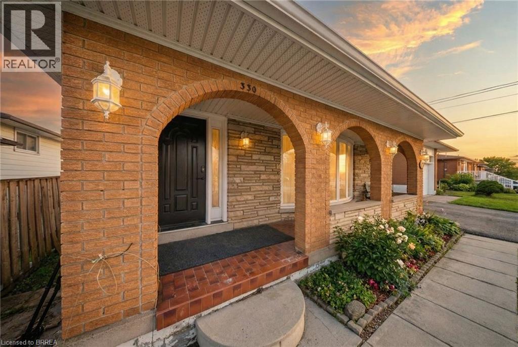 330 East 18th Street, Hamilton, Ontario  L9A 4P8 - Photo 3 - 40824352