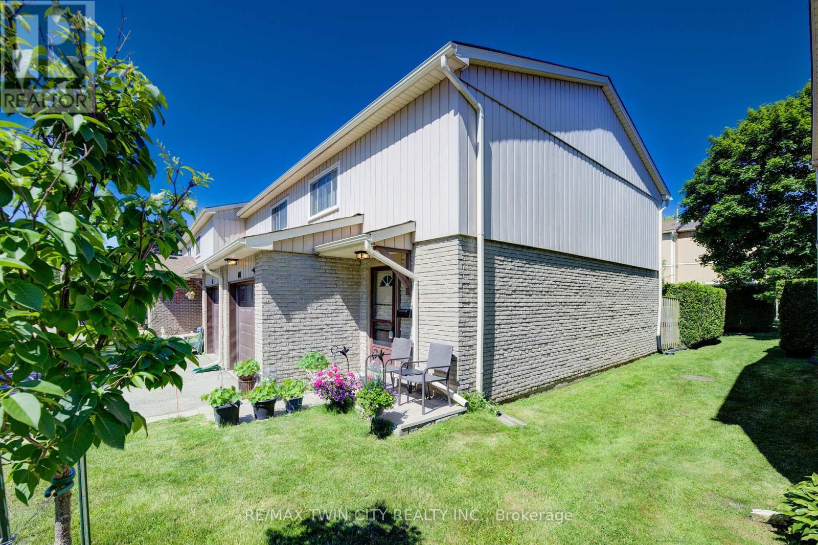 60 - 51 PAULANDER DRIVE, Kitchener, Ontario