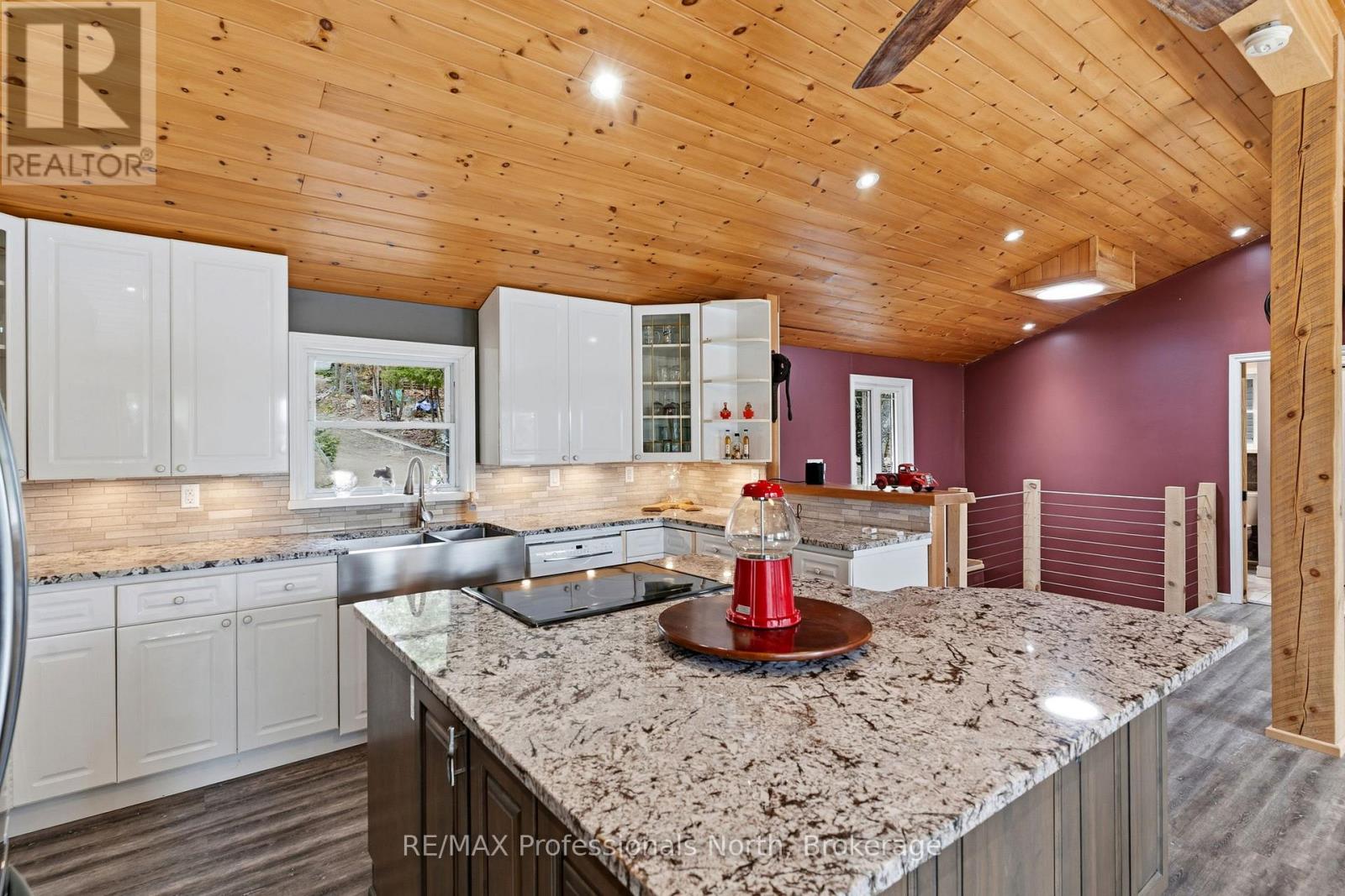 5543 Kennisis Lake Road, Dysart Et Al, Ontario  K0M 1S0 - Photo 14 - X13030428