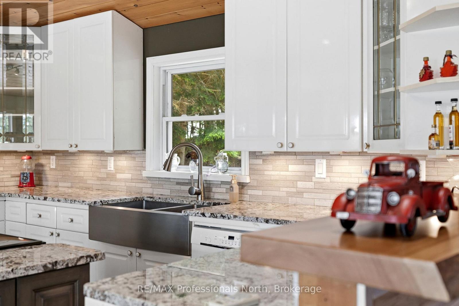 5543 Kennisis Lake Road, Dysart Et Al, Ontario  K0M 1S0 - Photo 16 - X13030428