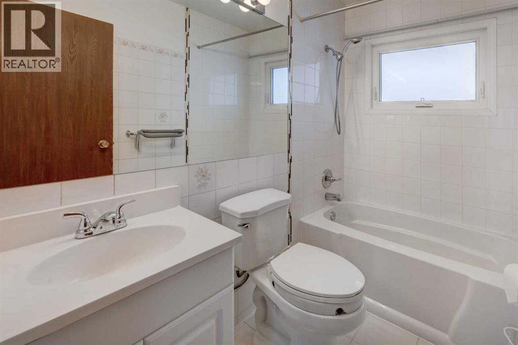 4513 Forman Crescent Se, Calgary, Alberta  T2A 2B1 - Photo 6 - A2297736