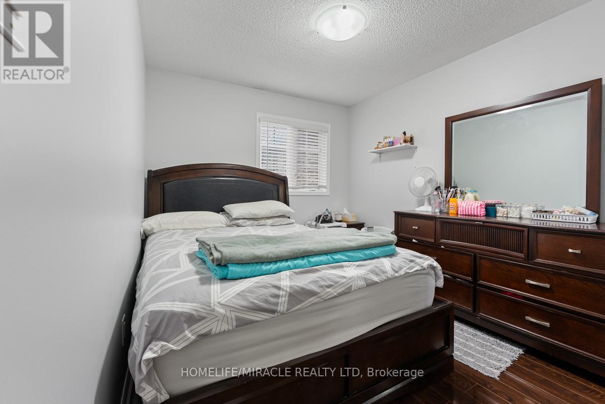 22 - 7115 Rexwood Road, Mississauga, Ontario  L4T 4L3 - Photo 2 - W13037580