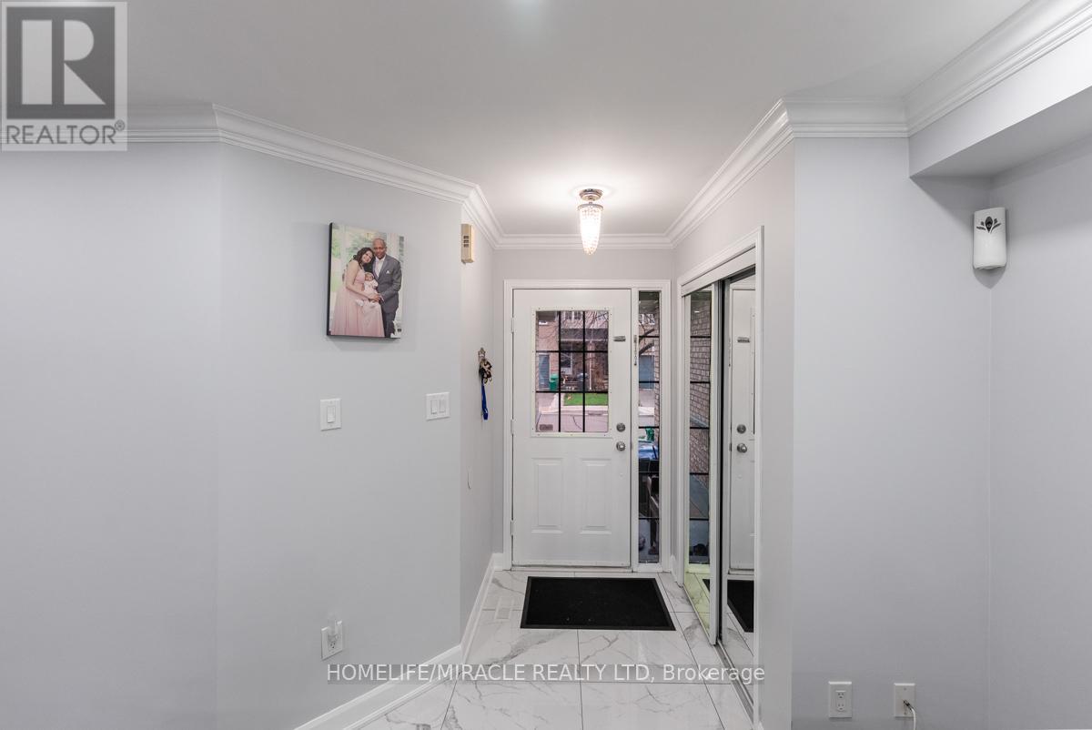 22 - 7115 Rexwood Road, Mississauga, Ontario  L4T 4L3 - Photo 6 - W13037580