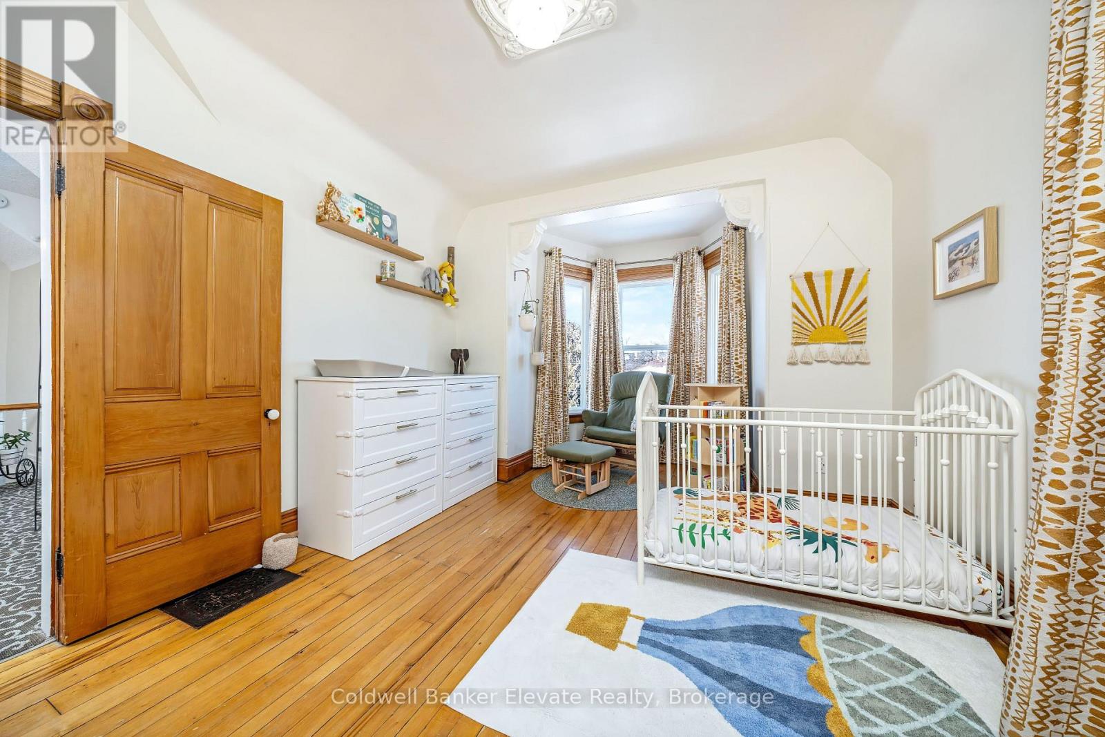 6 Queen Street, Halton Hills, Ontario  L7G 2E4 - Photo 37 - W13049338