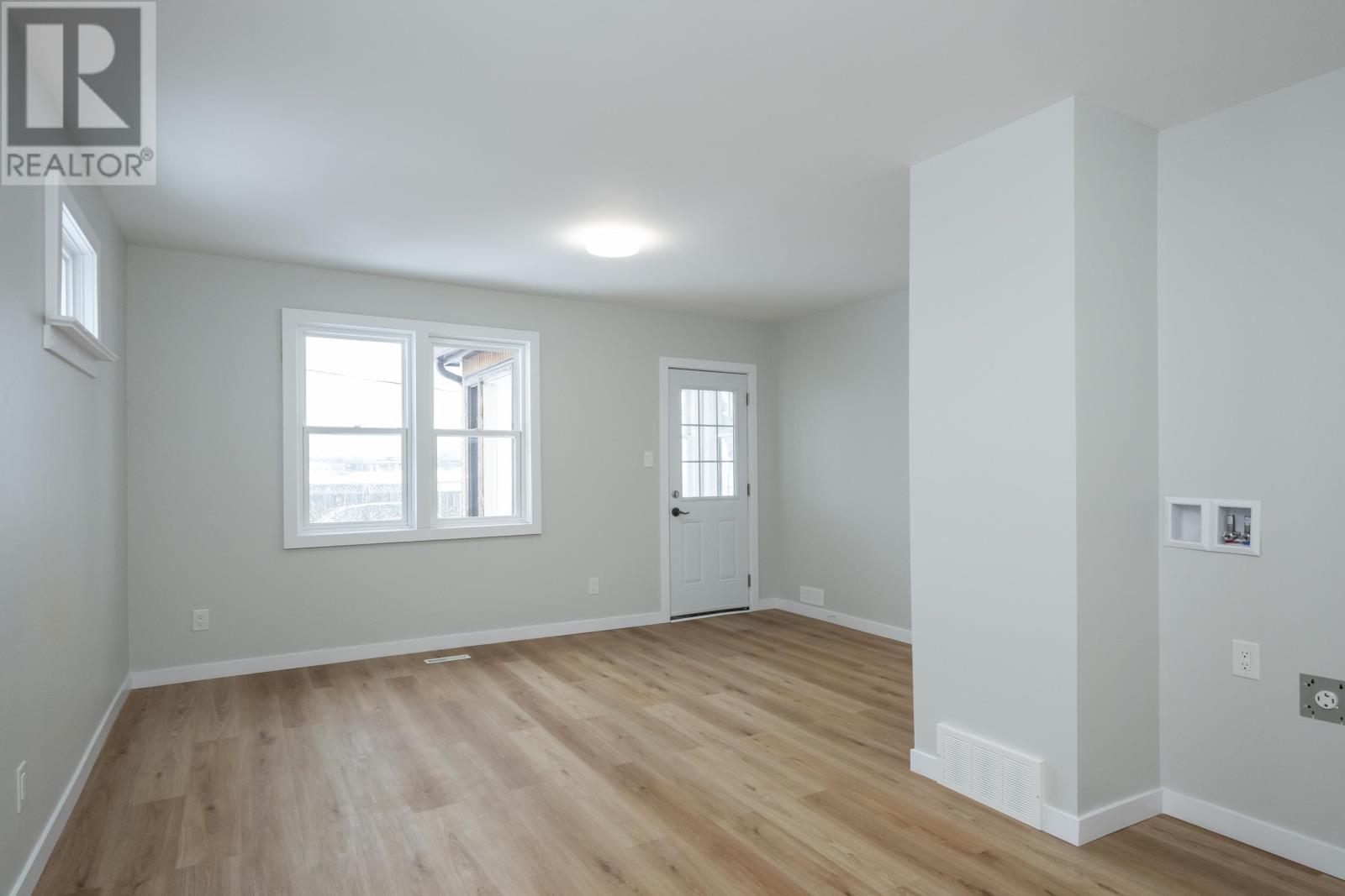 110 Northern Ave, Thunder Bay, Ontario  P7C 2V5 - Photo 3 - TB2600664