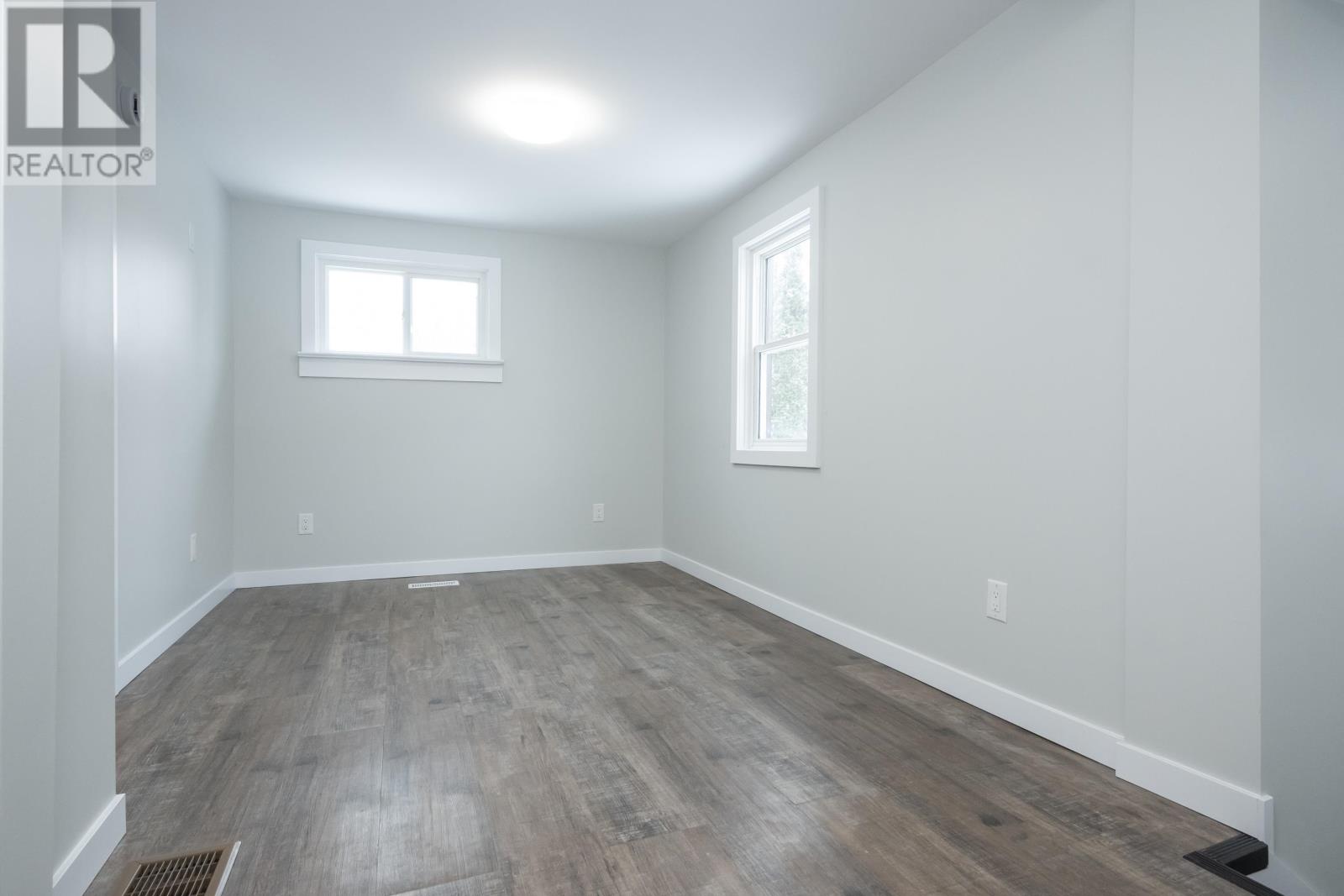 110 Northern Ave, Thunder Bay, Ontario  P7C 2V5 - Photo 11 - TB2600664