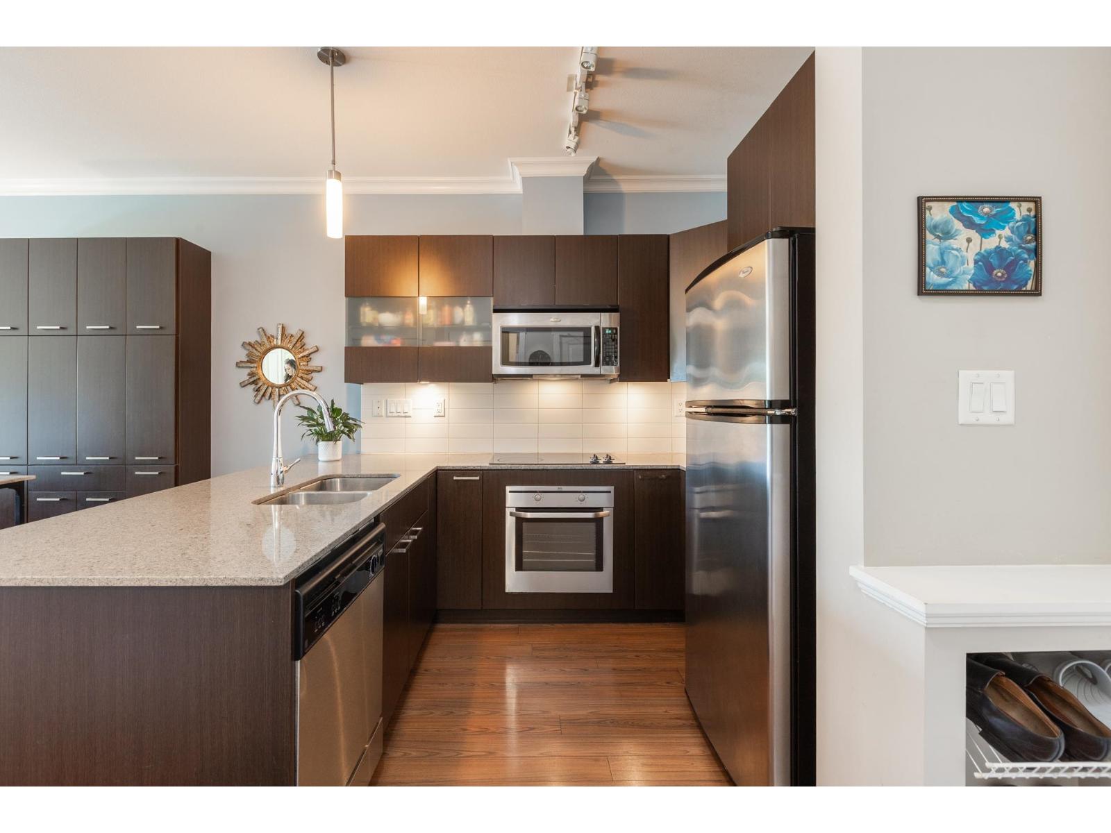 439 13321 102a Avenue, Surrey, British Columbia  V3T 1P6 - Photo 6 - R3116038