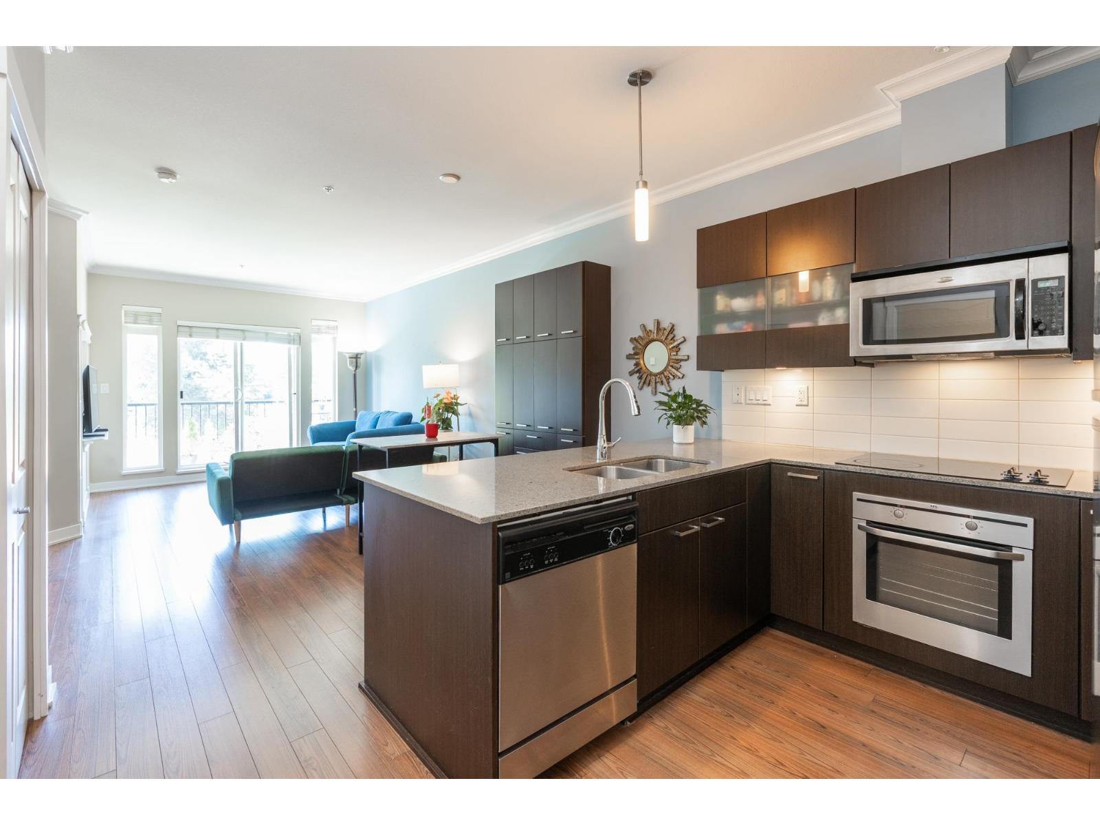 439 13321 102a Avenue, Surrey, British Columbia  V3T 1P6 - Photo 5 - R3116038