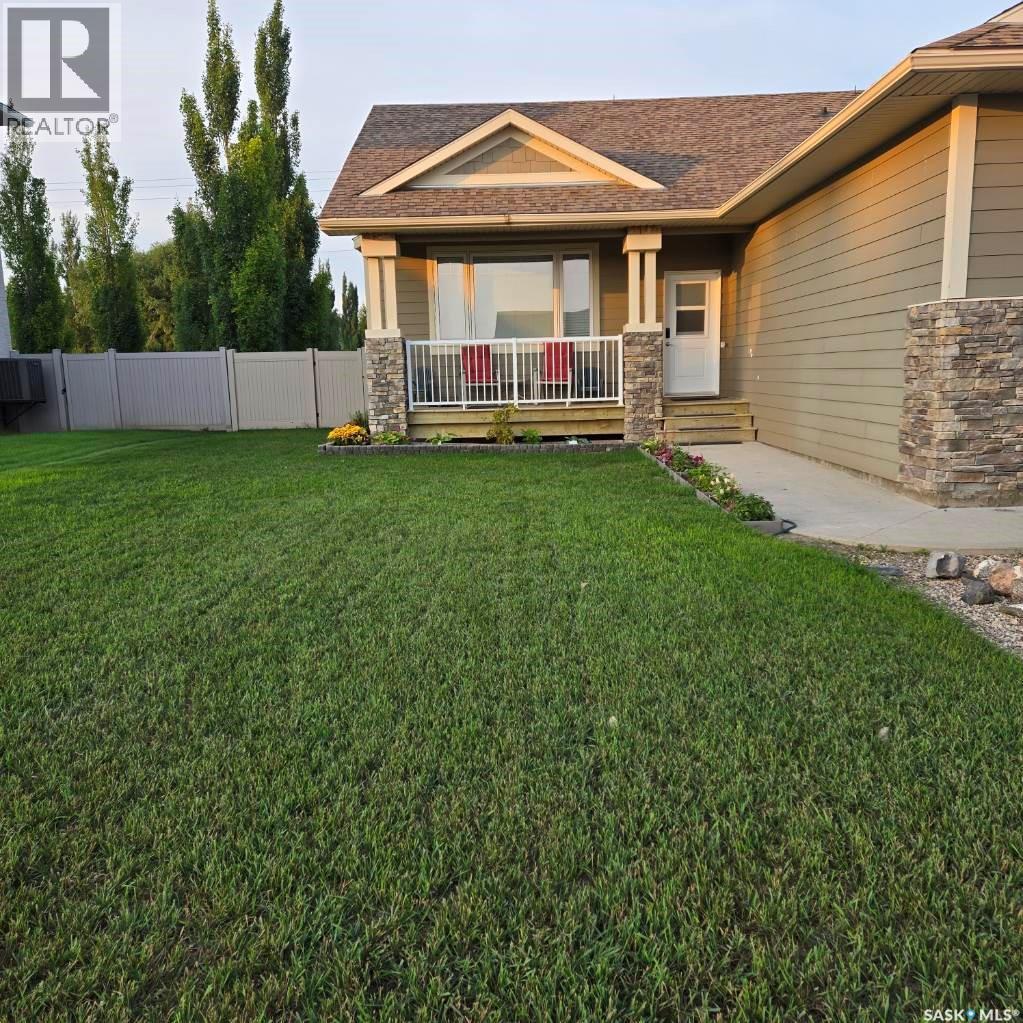 Drive 205 Willow Ridge Drive, Pilot Butte, Saskatchewan  S0G 3Z0 - Photo 2 - SK034050
