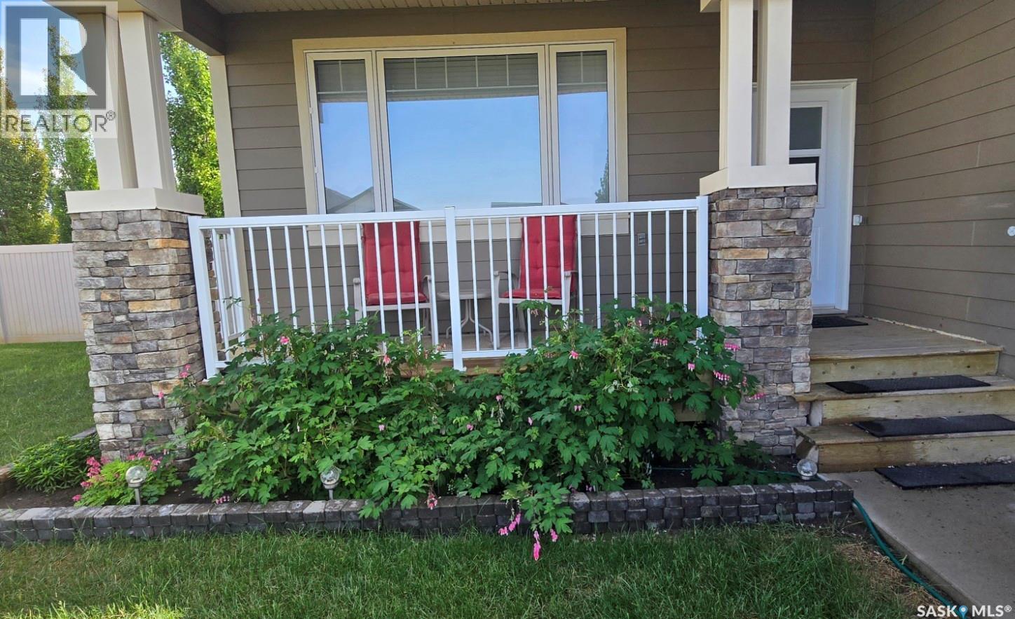 Drive 205 Willow Ridge Drive, Pilot Butte, Saskatchewan  S0G 3Z0 - Photo 3 - SK034050