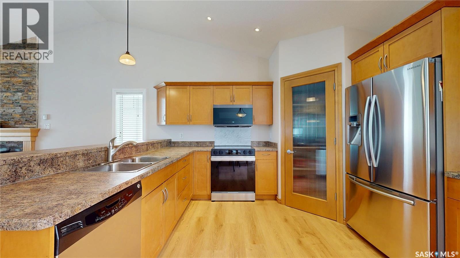 Drive 205 Willow Ridge Drive, Pilot Butte, Saskatchewan  S0G 3Z0 - Photo 9 - SK034050