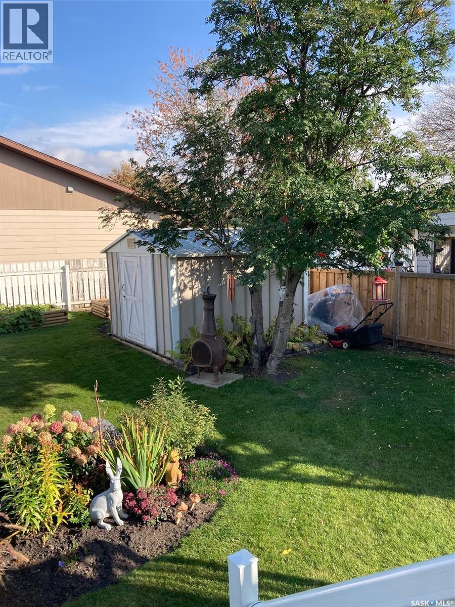 739 Hudson Crescent, Hudson Bay, Saskatchewan  S0E 0Y0 - Photo 23 - SK033994