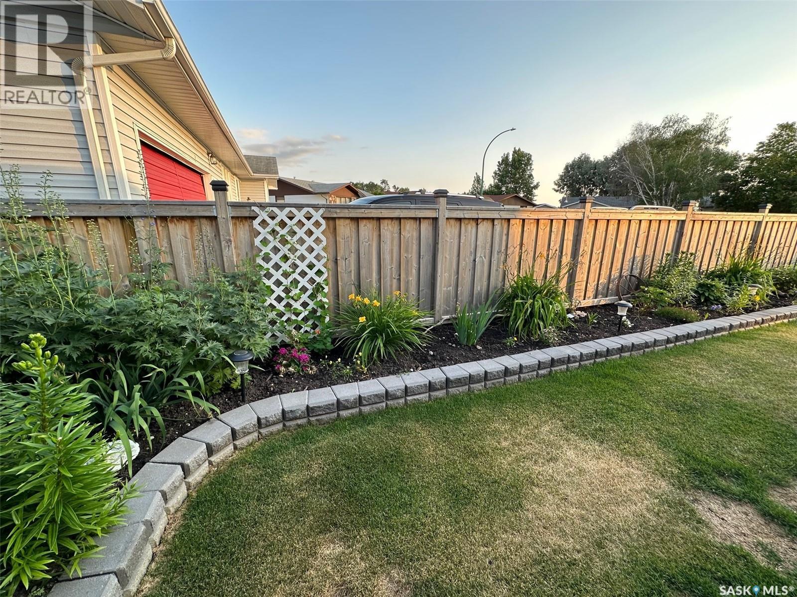 739 Hudson Crescent, Hudson Bay, Saskatchewan  S0E 0Y0 - Photo 27 - SK033994