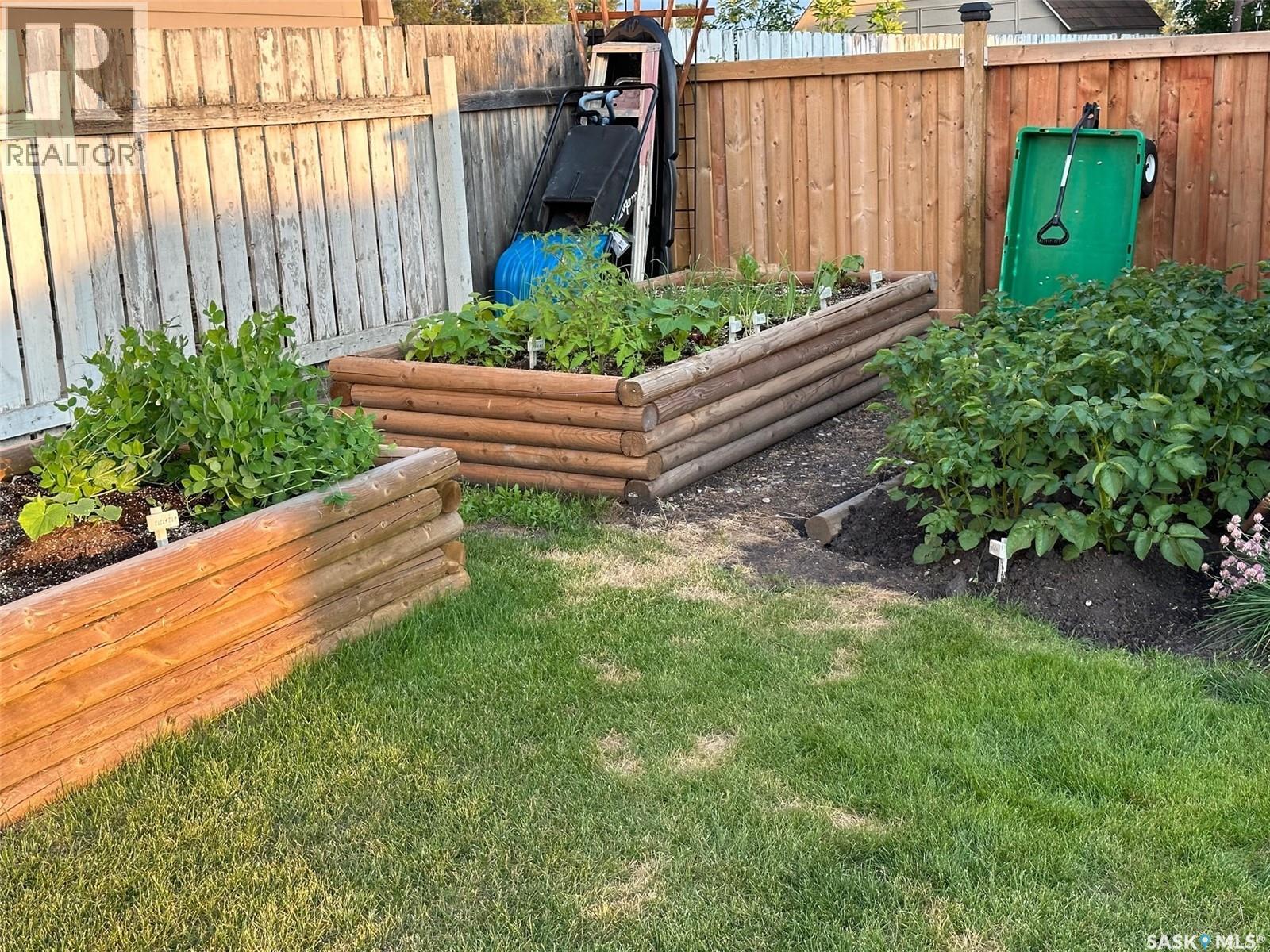 739 Hudson Crescent, Hudson Bay, Saskatchewan  S0E 0Y0 - Photo 29 - SK033994