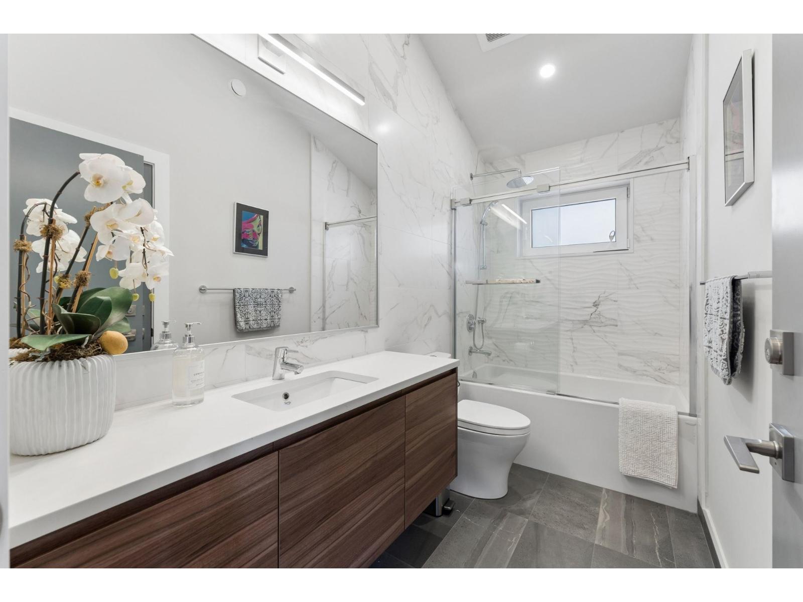 956 Kent Street, White Rock, British Columbia  V4B 4T1 - Photo 18 - R3116256