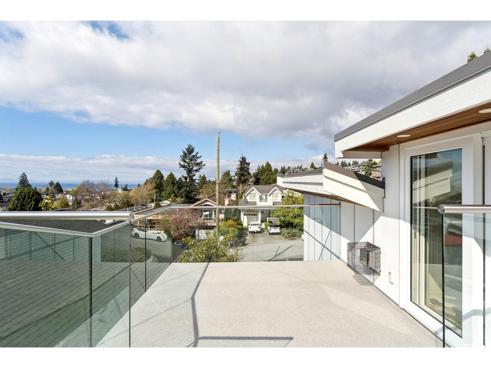 956 Kent Street, White Rock, British Columbia  V4B 4T1 - Photo 24 - R3116256