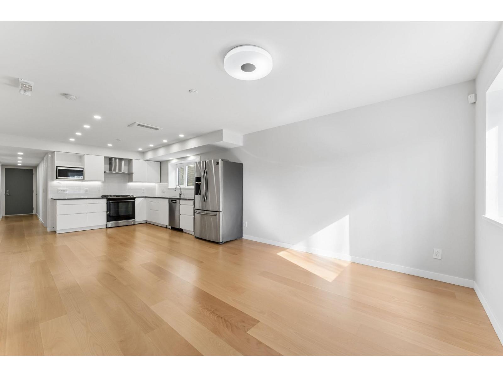 956 Kent Street, White Rock, British Columbia  V4B 4T1 - Photo 33 - R3116256