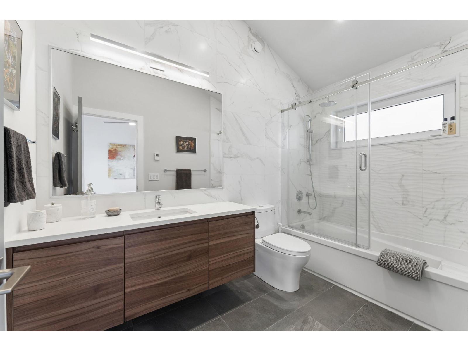 956 Kent Street, White Rock, British Columbia  V4B 4T1 - Photo 36 - R3116256