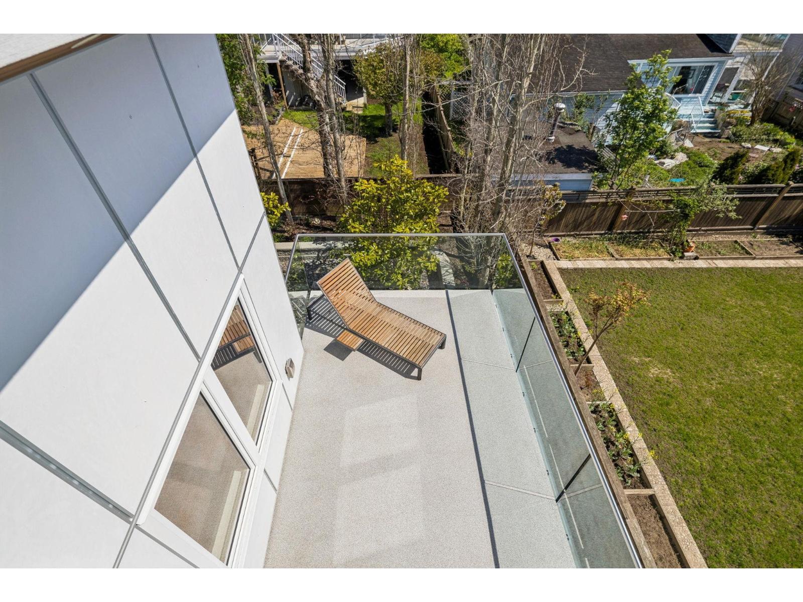 956 Kent Street, White Rock, British Columbia  V4B 4T1 - Photo 37 - R3116256