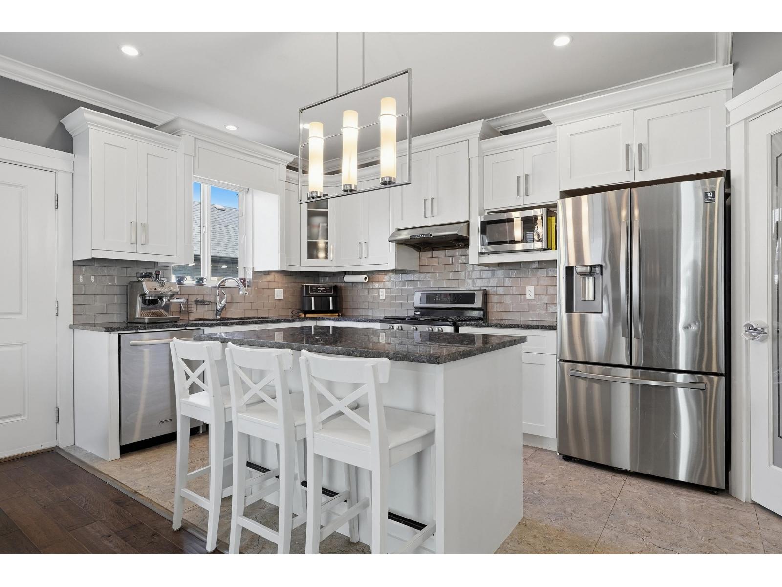 7669 211a Street, Langley, British Columbia  V2Y 0K7 - Photo 7 - R3115992