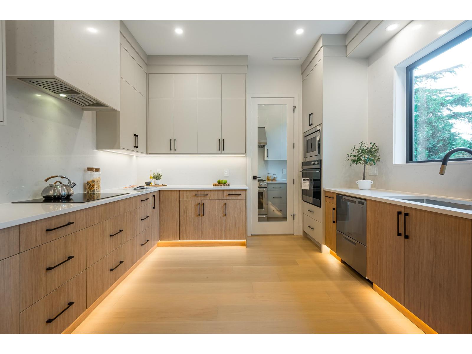 15648 23a Avenue, Surrey, British Columbia  V0V 0V0 - Photo 11 - R3115784