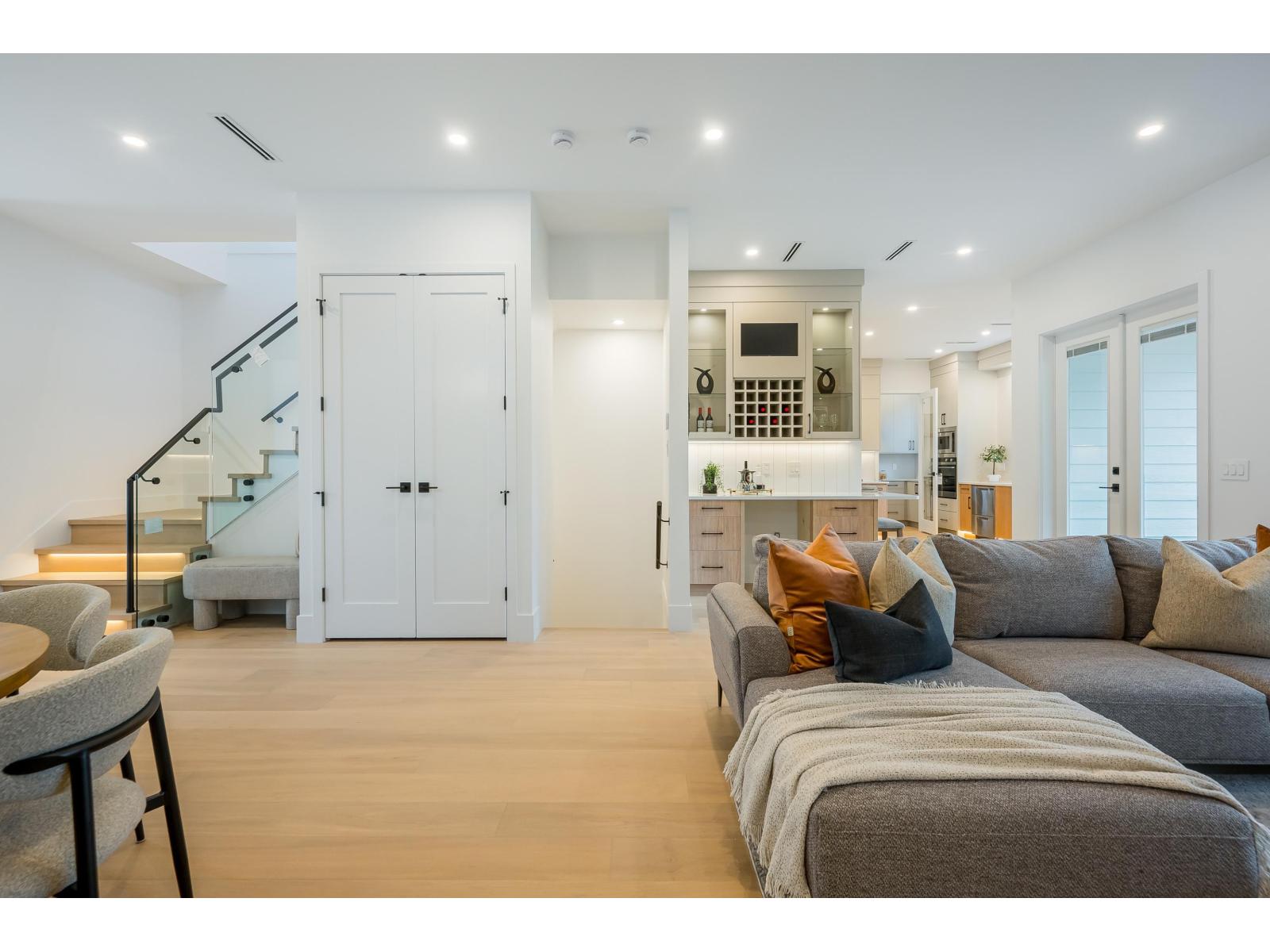 15648 23a Avenue, Surrey, British Columbia  V0V 0V0 - Photo 6 - R3115784