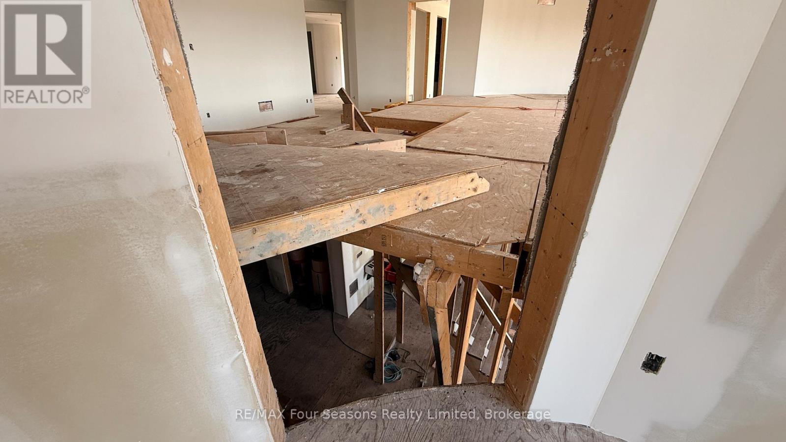 794 Dorcas Bay Road, Northern Bruce Peninsula, Ontario  N0H 2R0 - Photo 11 - X12823142