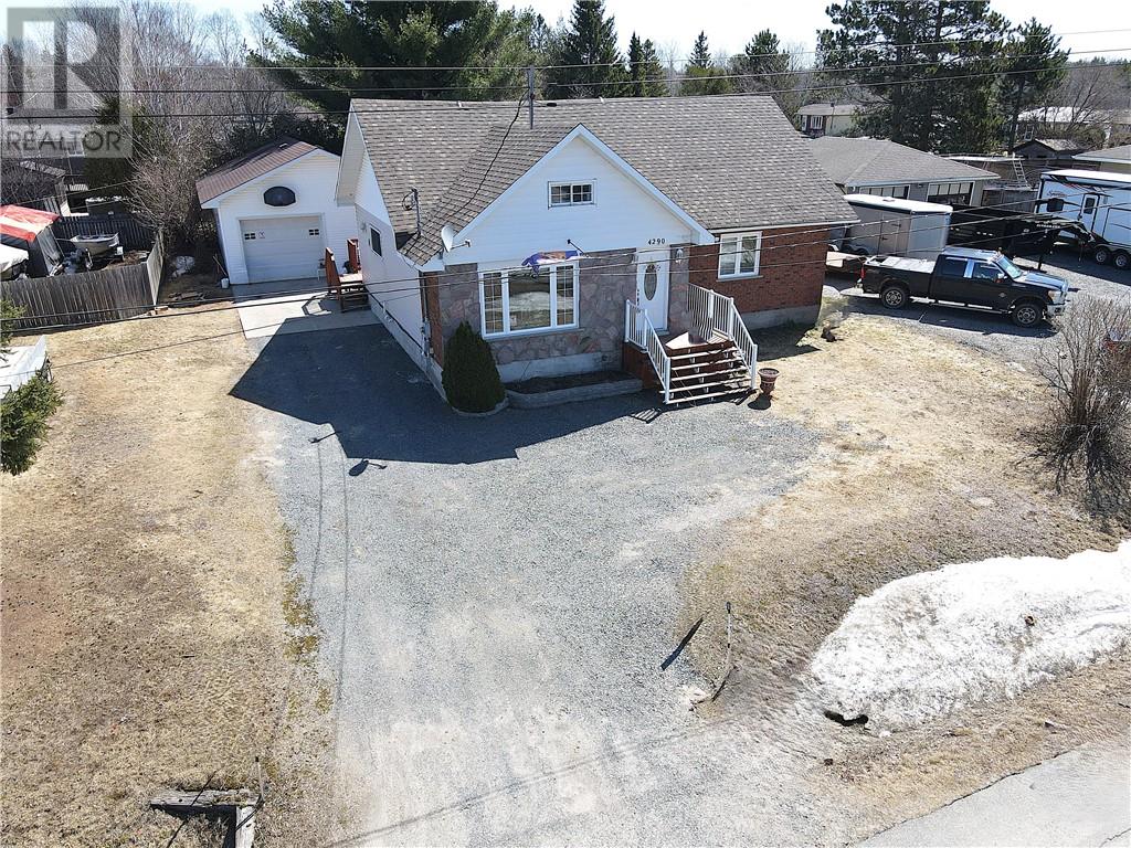 4290 St. Michel Street, Hanmer, Ontario  P3P 1N2 - Photo 3 - 2126983
