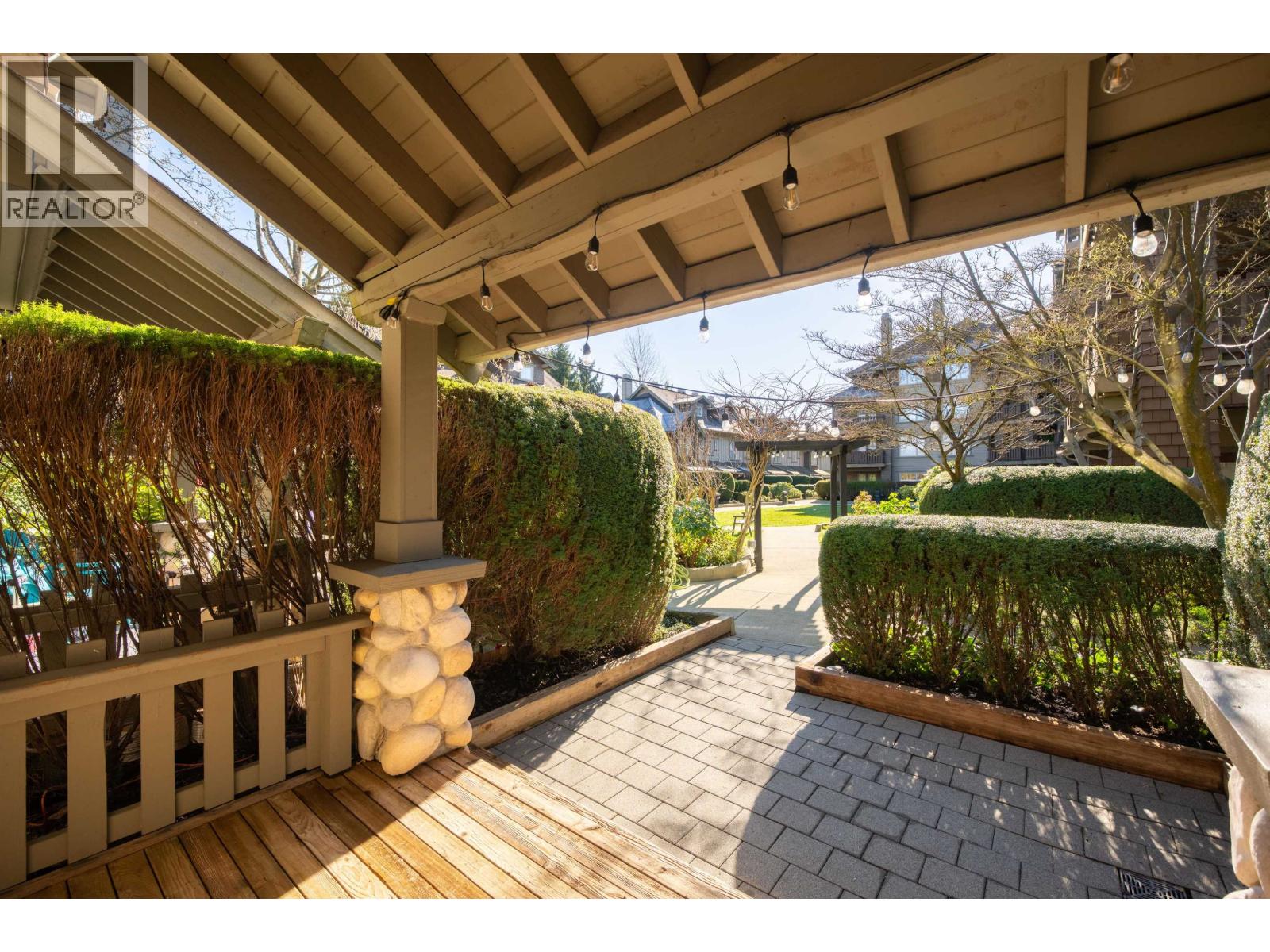 225 18 Jack Mahony Place, New Westminster, British Columbia  V3L 5V8 - Photo 3 - R3116162