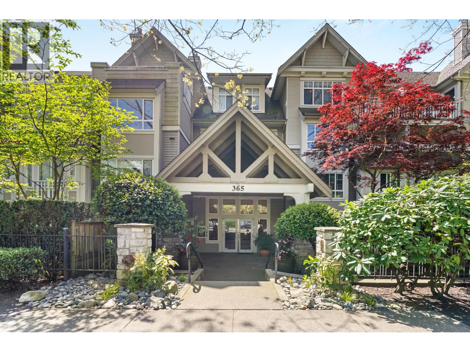 105 365 E 1ST STREET, north vancouver, British Columbia