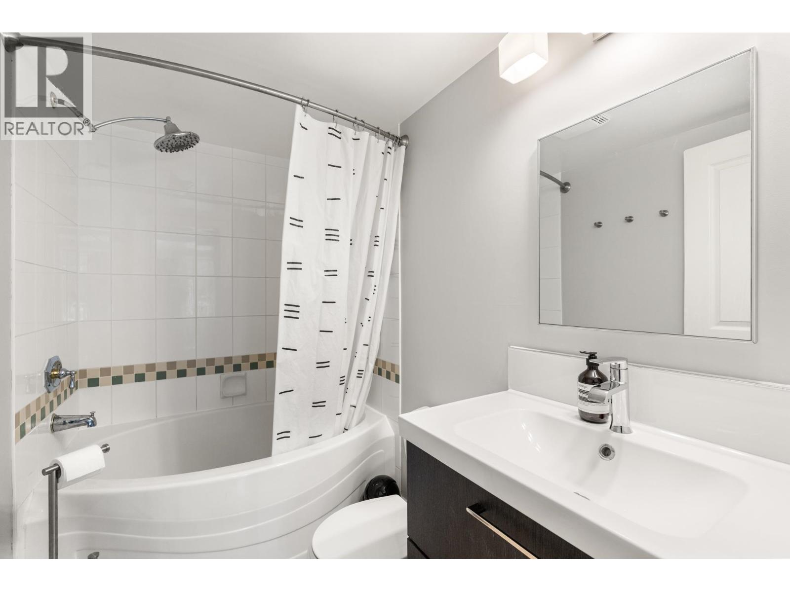 105 365 E 1st Street, North Vancouver, British Columbia  V7L 4W5 - Photo 13 - R3116168