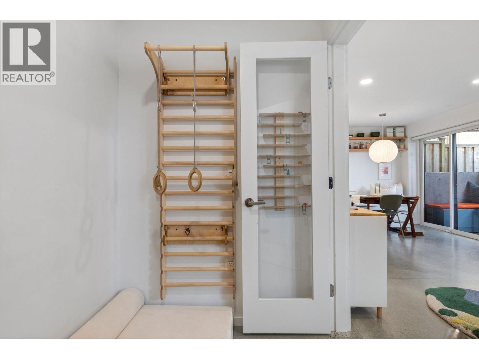 2333 Napier Street, Vancouver, British Columbia  V5L 2P4 - Photo 11 - R3116172